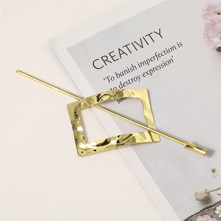 Chris Rubin Nova Rectangle Slide Buckle Hair Claw - Gold - Hair Accessories | Fashiongirl