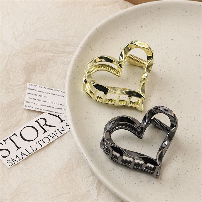 SOHO Heart Metal Hair Claw - Silver - Hair Accessories