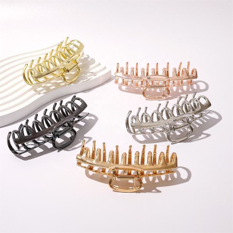 SOHO Kana Metal Hair Claw - Silver - Hair Accessories