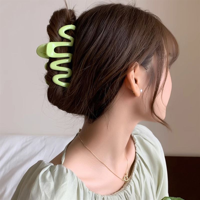 SOHO Malik Hair Claw - Green - Hair Accessories