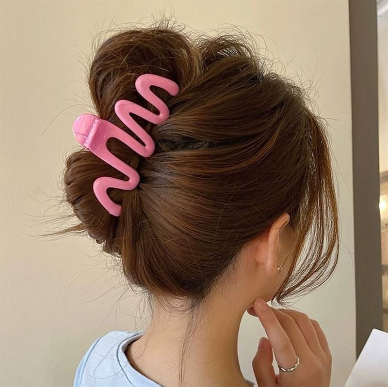 SOHO Malik Hair Claw - Pink - Hair Accessories